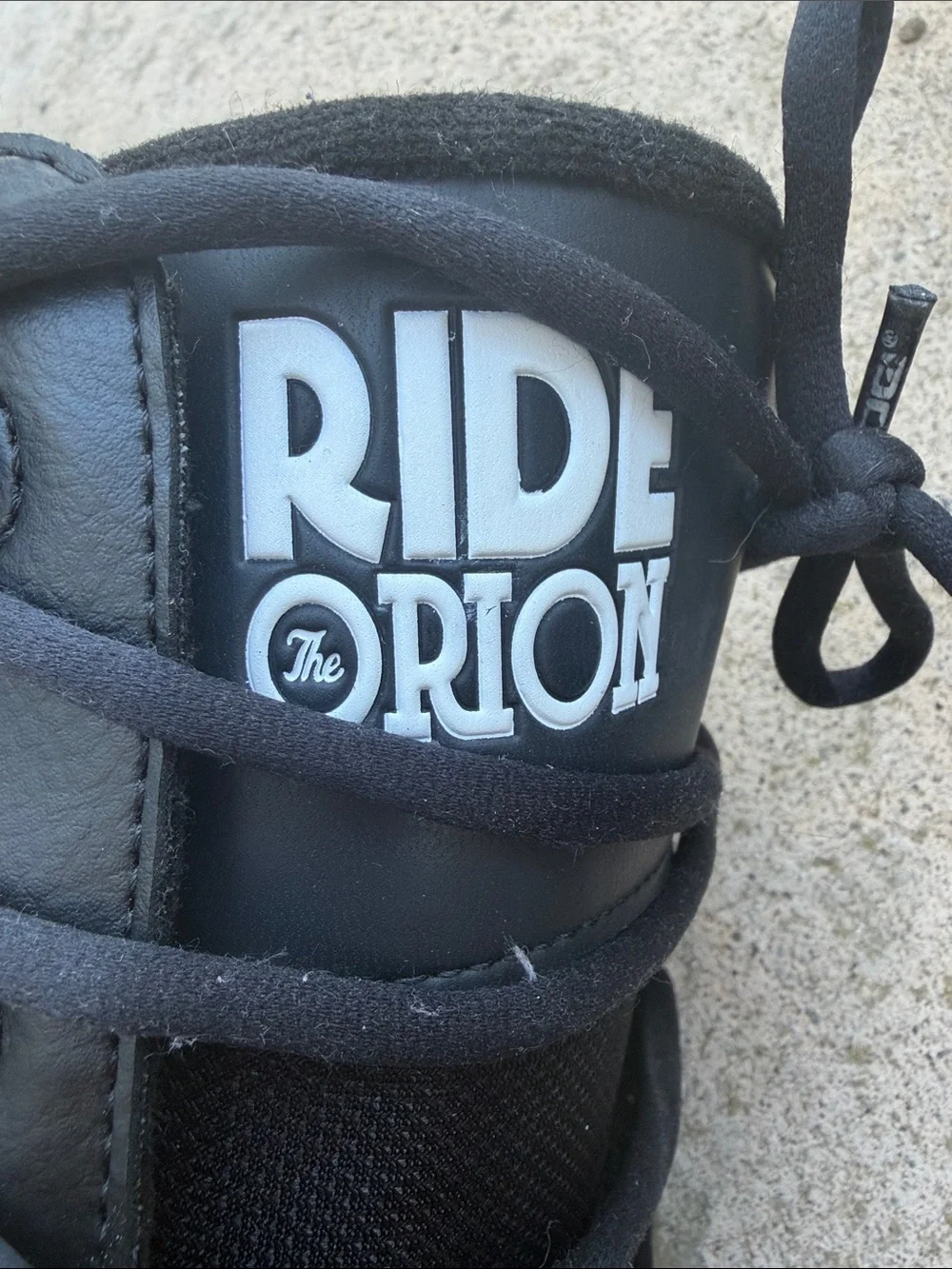 Ride Orion Men's Black Lace Up Snowboarding Boots Size 9